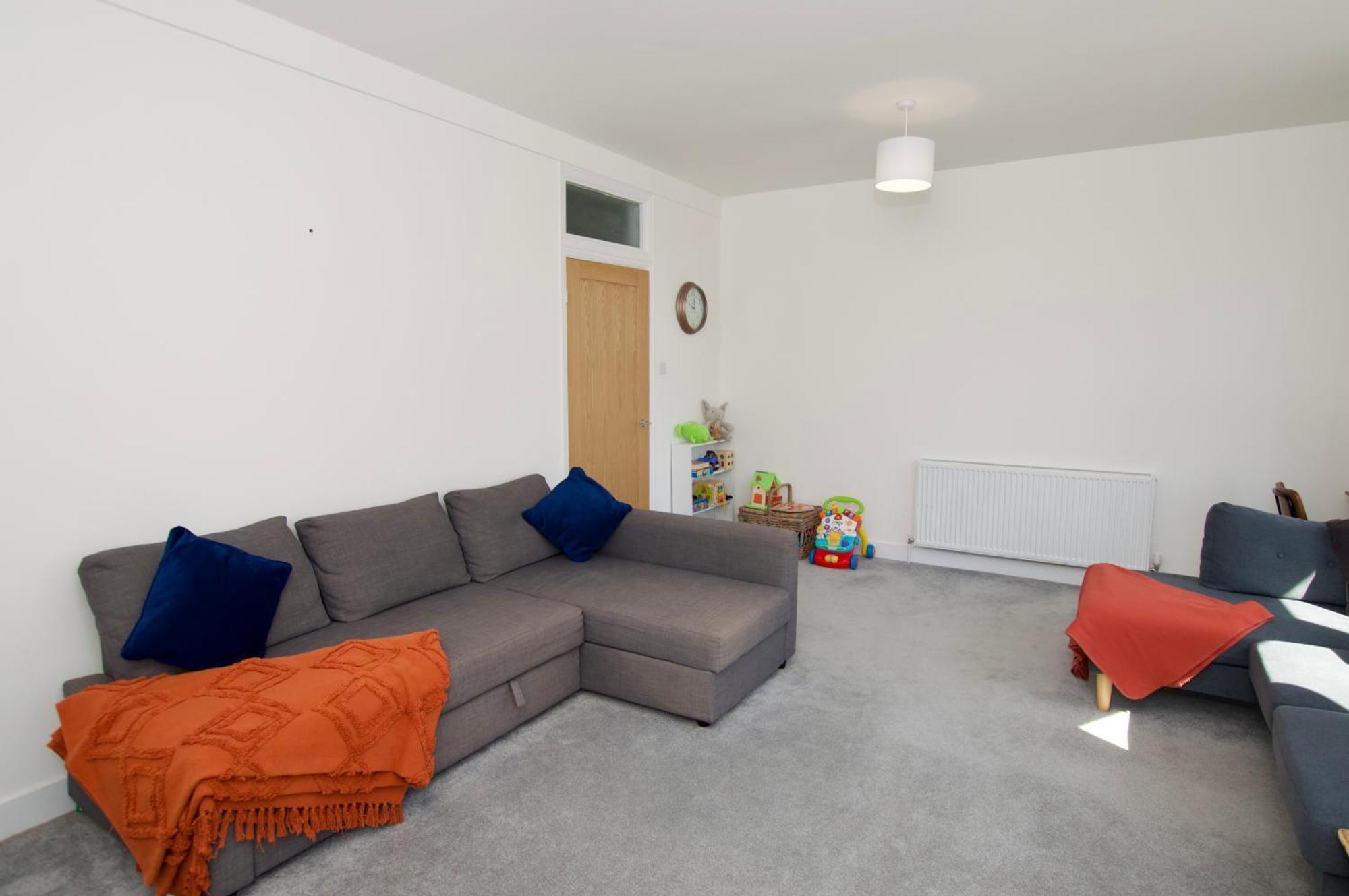 Beautiful Large 3-Bed Coastal Flat With Parking. Lejlighed Frinton-on-Sea Eksteriør billede
